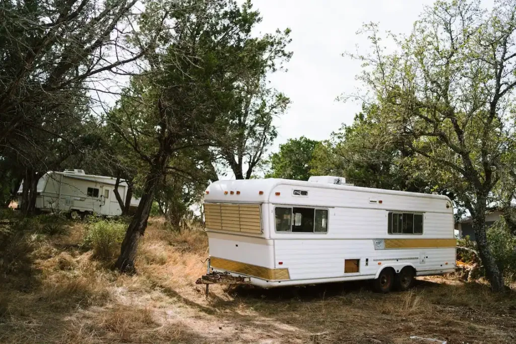 caravan wall insulation/ information about caravan/ benefits of wall insulation/ caravan insulated wall panels/ best caravan insulation
